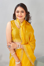 Load image into Gallery viewer, Buy Trend Traditions Sarees Online – Party, Wedding &amp; Traditional Wear
