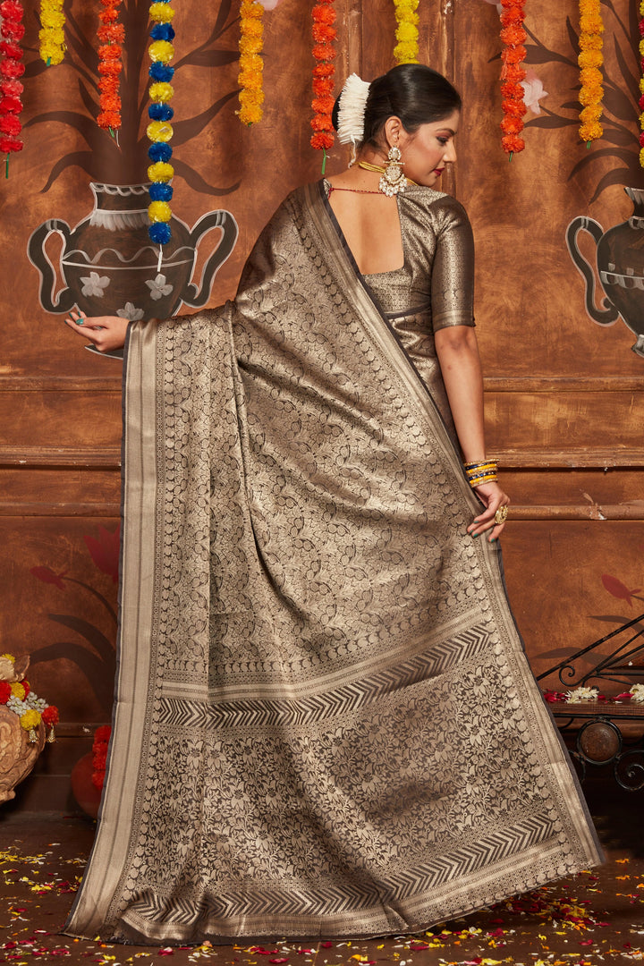 Golden Era: Zari Embroidery Meets Silk Perfection
